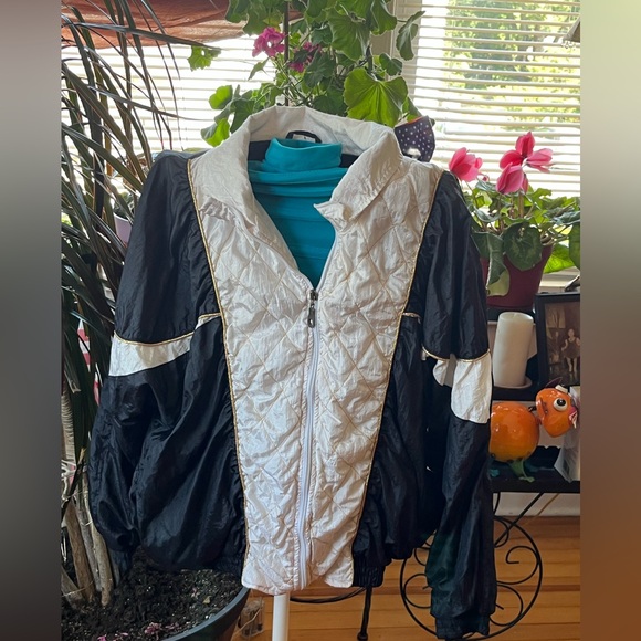 Stylish Black and White Women's Jacket - Picture 1 of 5
